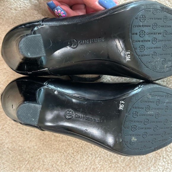 Giani Bernini Black Patent Leather T-Strap MaryJane Heels acadamia whimsgoth6.5M - Picture 2 of 6
